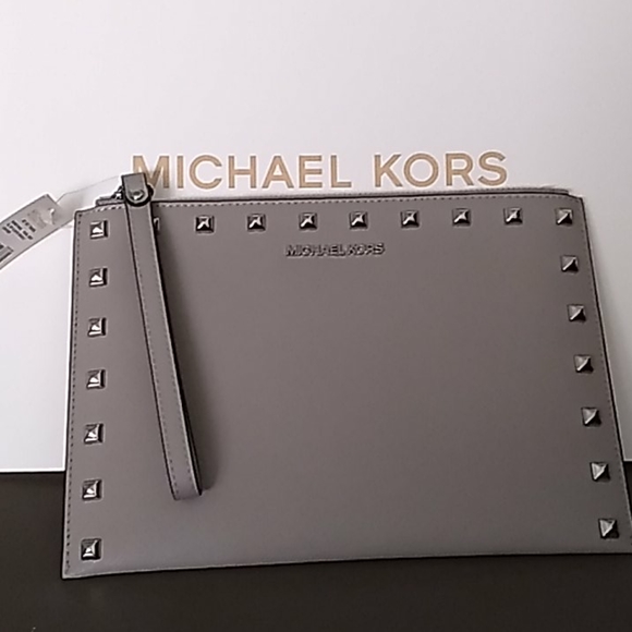MICHAEL Michael Kors Handbags - Michael Kors XL Jet Set Zip Clutch Wristlet